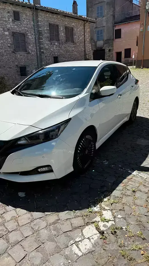 Usata Nissan Leaf Tekna 89 kW (122 CV) 2022 Bianco Utilitaria