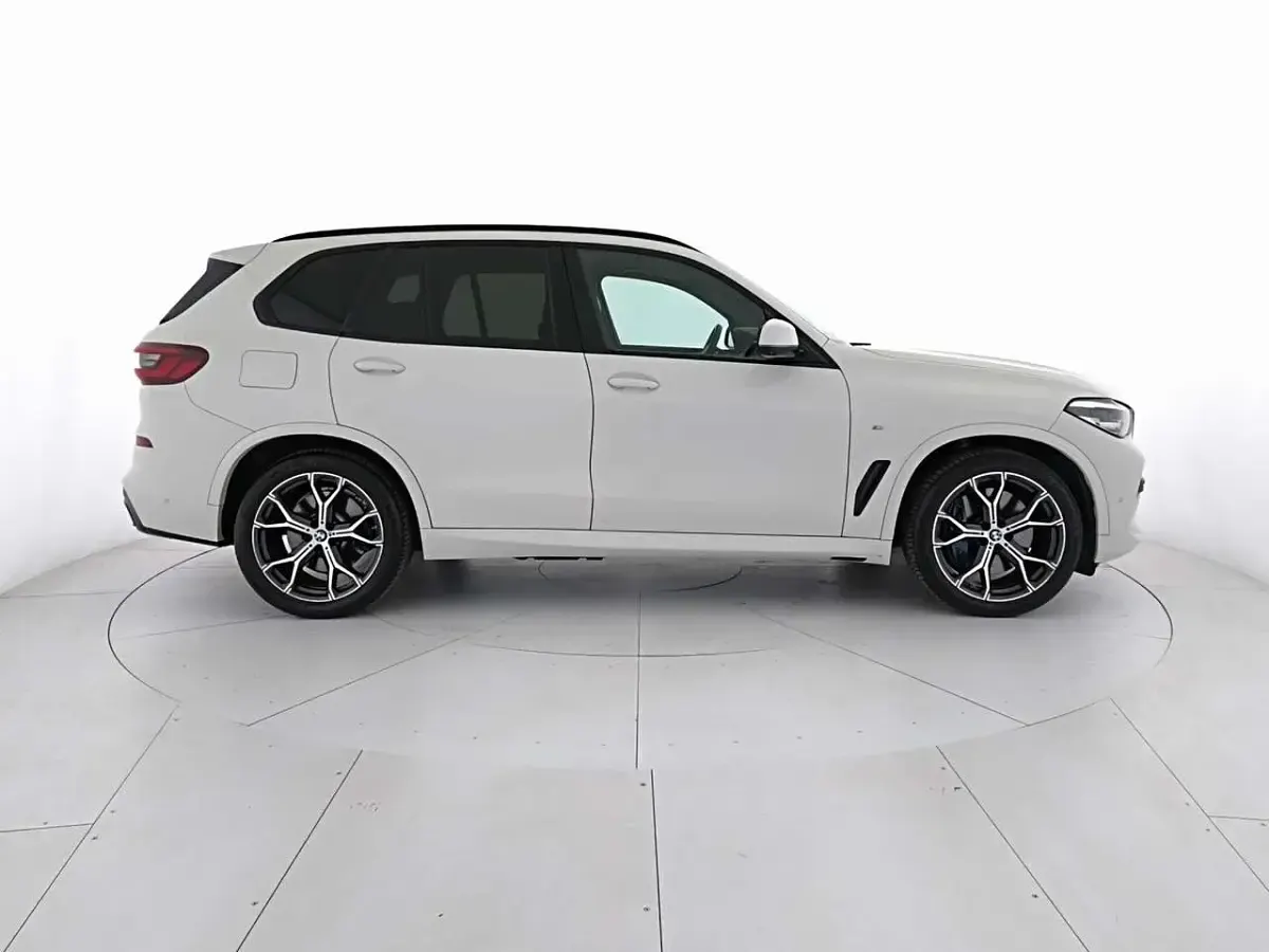 Usata BMW X5 M Sport 286 CV (210 kW) 2021 Alpin white SUV