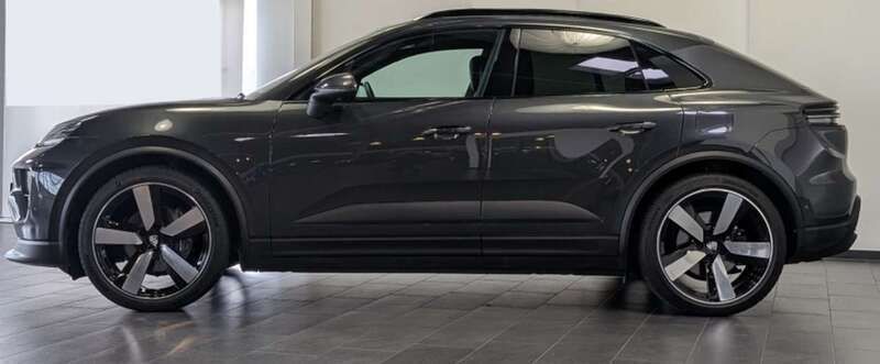 Usata Porsche Macan 4 Electric 144 kW (197 CV) 2024 Grigio SUV