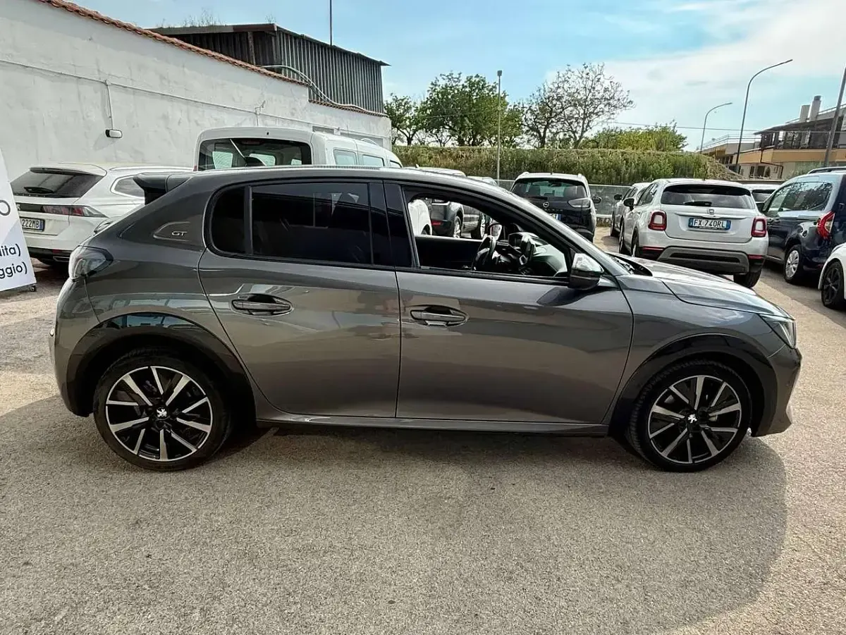 Usata Peugeot 208 GT 131 CV (96 kW) 2022 Grigio Utilitaria