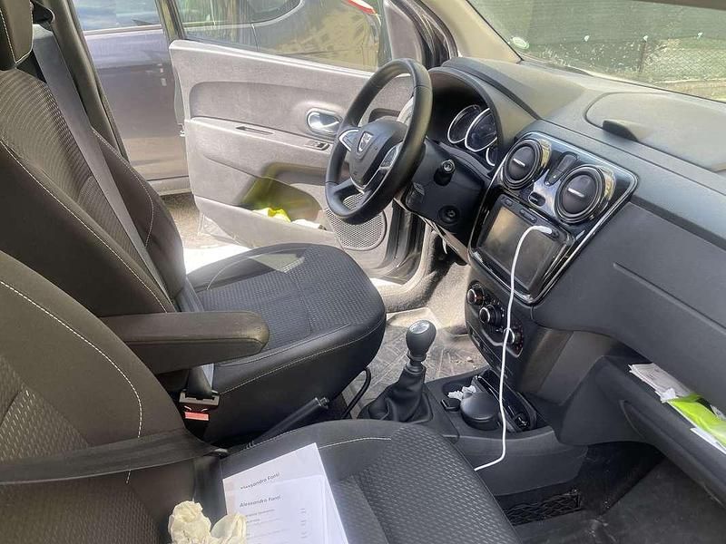 Usata Dacia Lodgy Lauréate 109 CV (80 kW) 2017 Monovolume