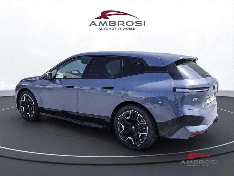 Usado BMW iX 239 kW (326 HP) 2025 Cinzento SUV