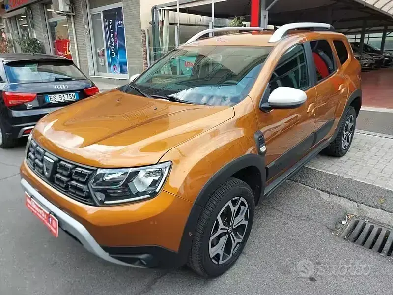 Usata Dacia Duster Prestige 109 CV (80 kW) 2018 Arancione SUV