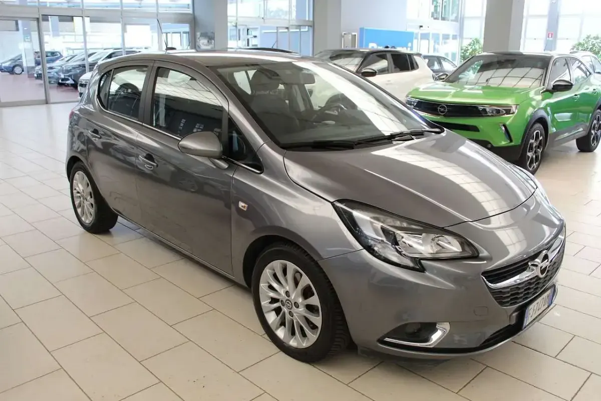 Usata Opel Corsa Innovation 75 CV (55 kW) 2017 Grigio Utilitaria
