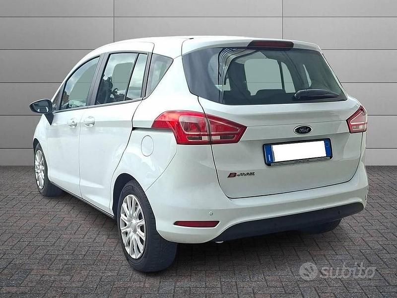 Begagnad Ford B-MAX 90 HK (66 kW) 2013 Vit Minibuss