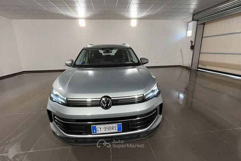 Usata VW Tiguan Life 150 CV (110 kW) 2025 Argento SUV