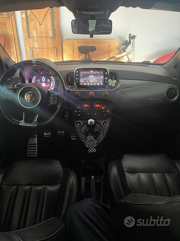 Grigio Usata 2018 Abarth 500 | 16.500 € (Buon prezzo) - Immagine 1/4