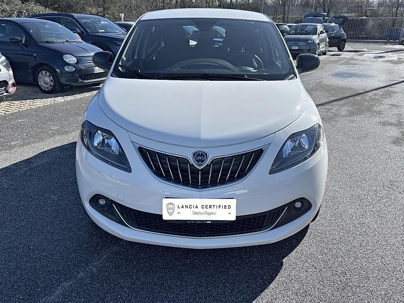Usata Lancia Ypsilon 69 CV (50 kW) 2024 Bianco Utilitaria