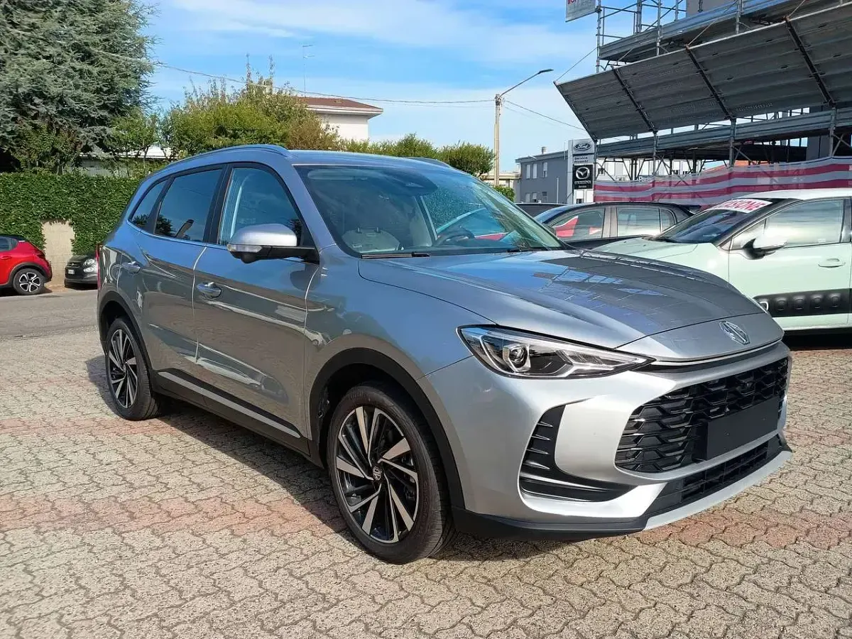 Nuova MG ZS Luxury 102 CV (75 kW) 2026 Argento SUV