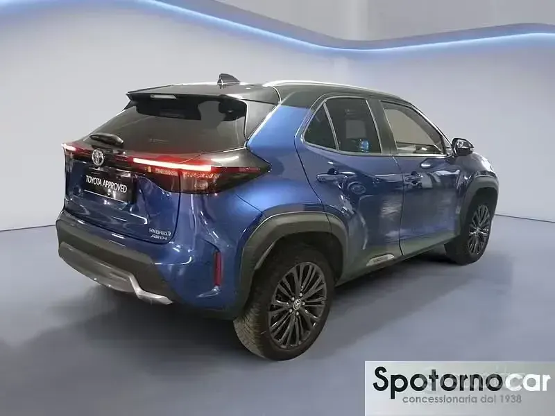 Usata Toyota Yaris Cross 116 CV (85 kW) 2022 Bluazzurro SUV