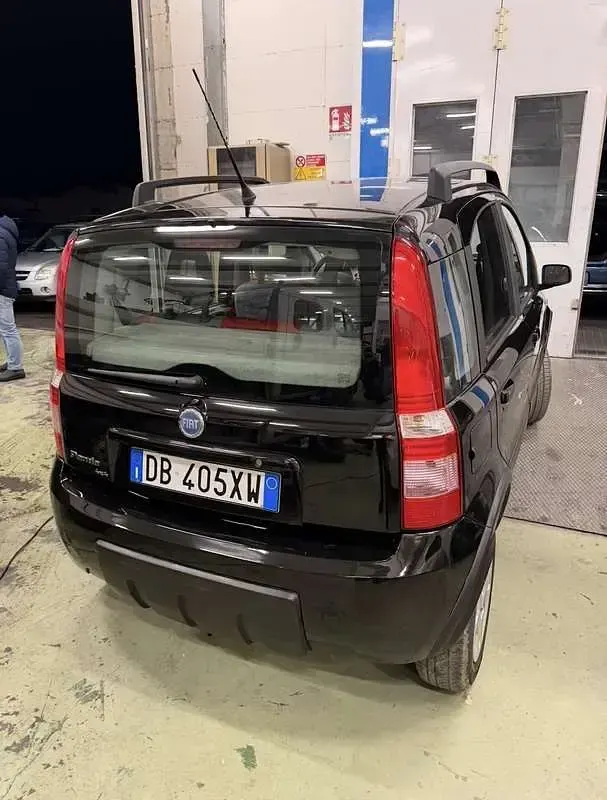 Usata Fiat Panda 4x4 Climbing 60 CV (44 kW) 2006 Nero Utilitaria