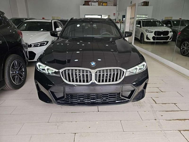 Usata BMW 320 M Sport 190 CV (139 kW) 2023 Sapphire black Station wagon