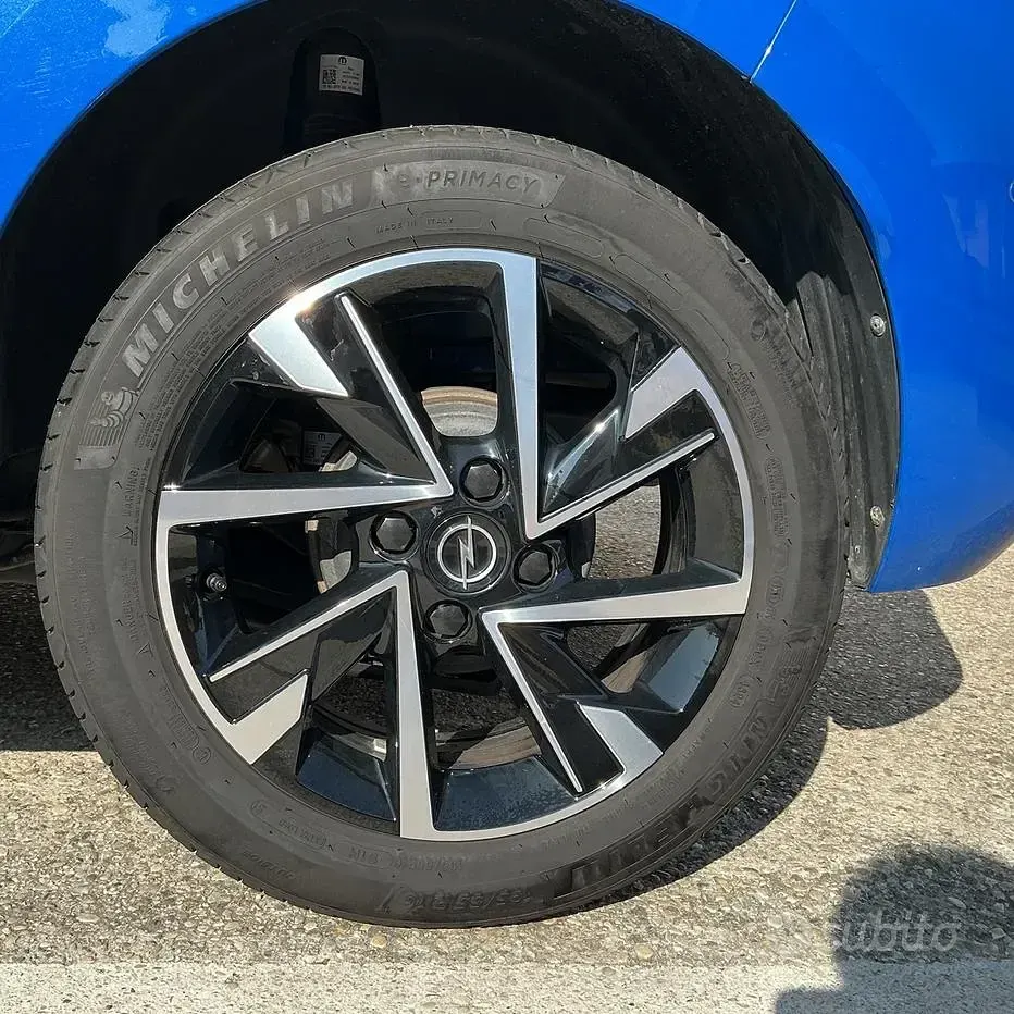 Usata Opel Corsa 101 CV (74 kW) 2025 Blu Utilitaria