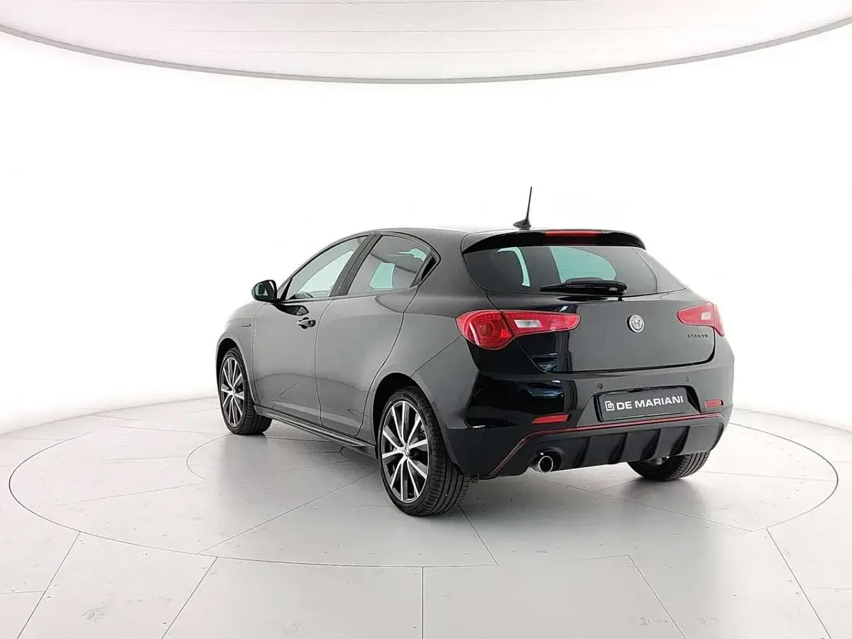 Usata Alfa Romeo Giulietta 120 CV (88 kW) 2020 Nero Utilitaria