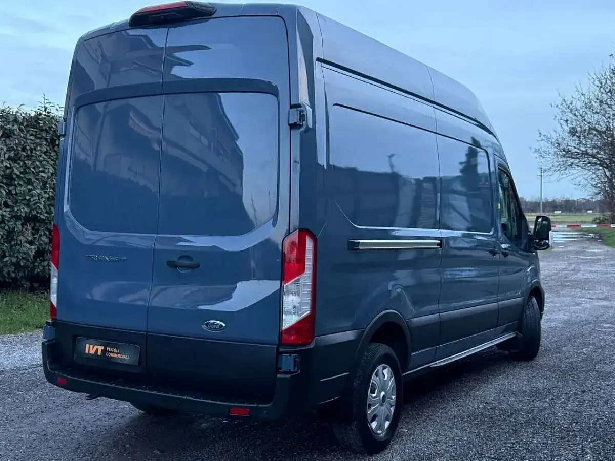 Usata Ford Transit 131 CV (96 kW) 2020 Grigio Furgone