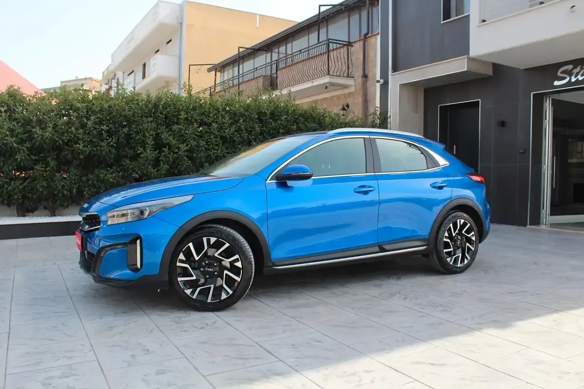 Usata Kia XCeed 136 CV (100 kW) 2022 Blu SUV
