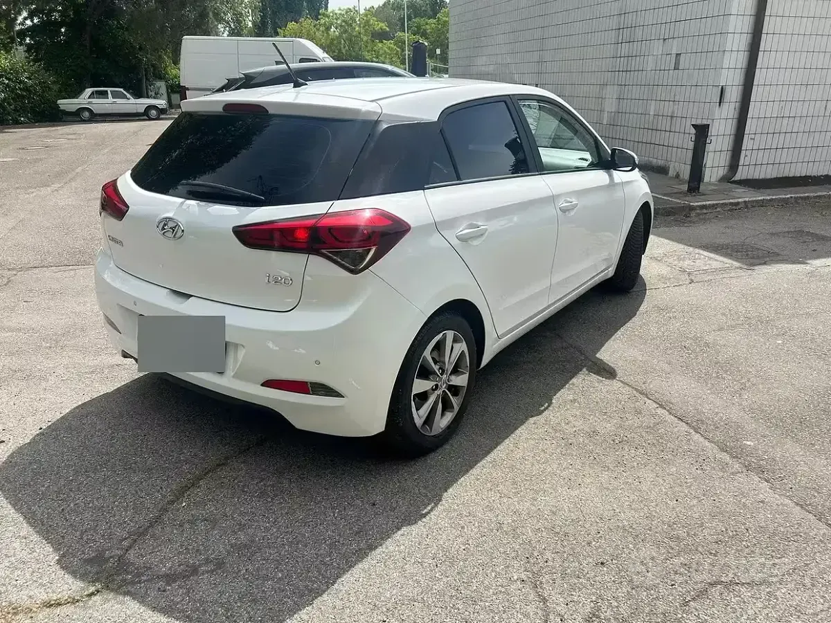 Usata Hyundai i20 Active 90 CV (66 kW) 2016 Bianco Berlina