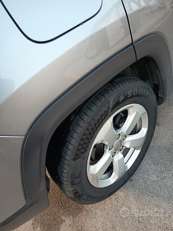 Occasion Jeep Compass 120 ch (88 kW) 2019 Gris SUV