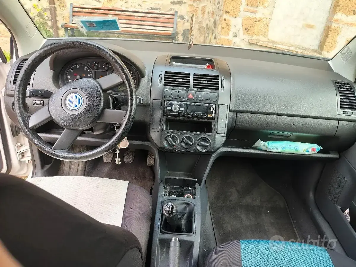 Usata VW Polo 45 CV (33 kW) 2002 Bianco Berlina