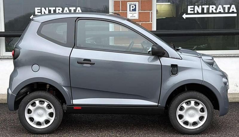 Nuova Aixam eMinauto 8 kW (11 CV) 2025 Grigio Berlina