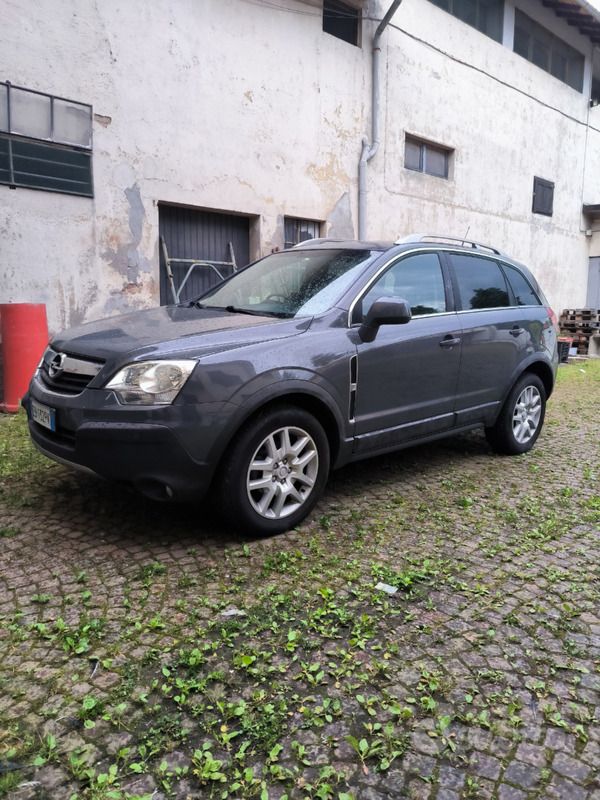 Usata Opel Antara 167 CV (122 kW) 2010 Grigio SUV