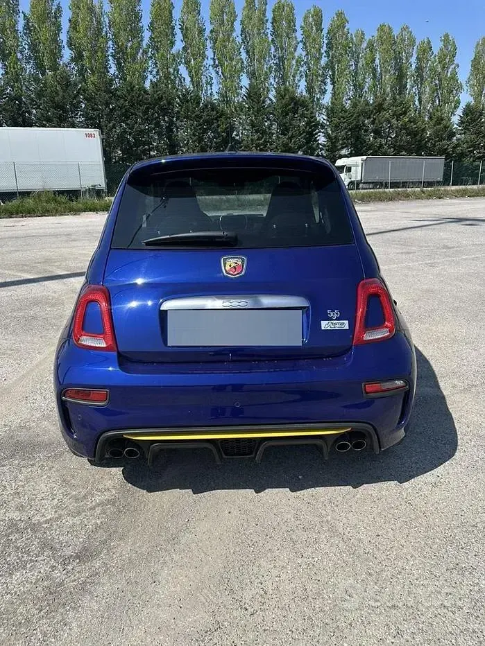 Usata Abarth 595 Pista 160 CV (117 kW) 2018 Blu Berlina