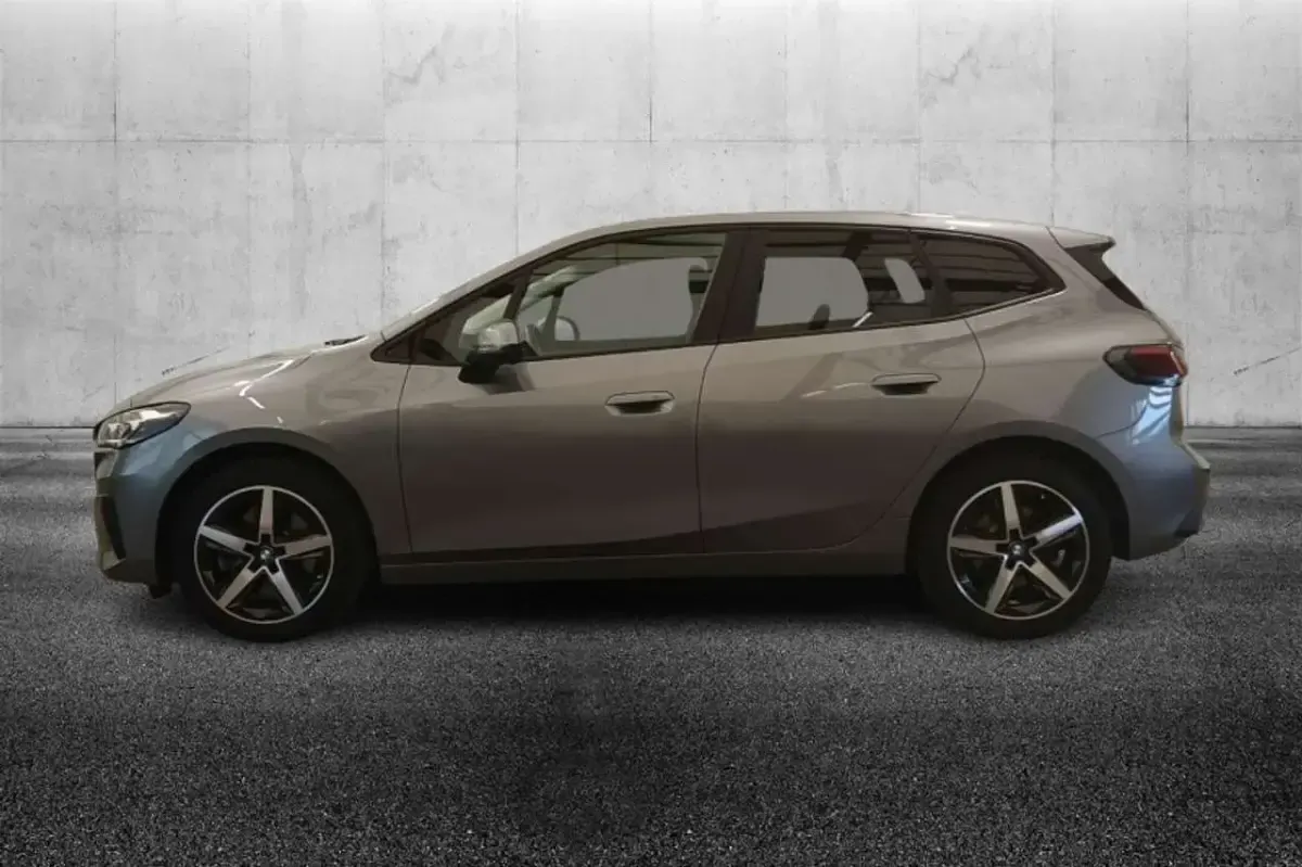 Usata BMW 223 Active Tourer 218 CV (160 kW) 2023 Grigio Monovolume