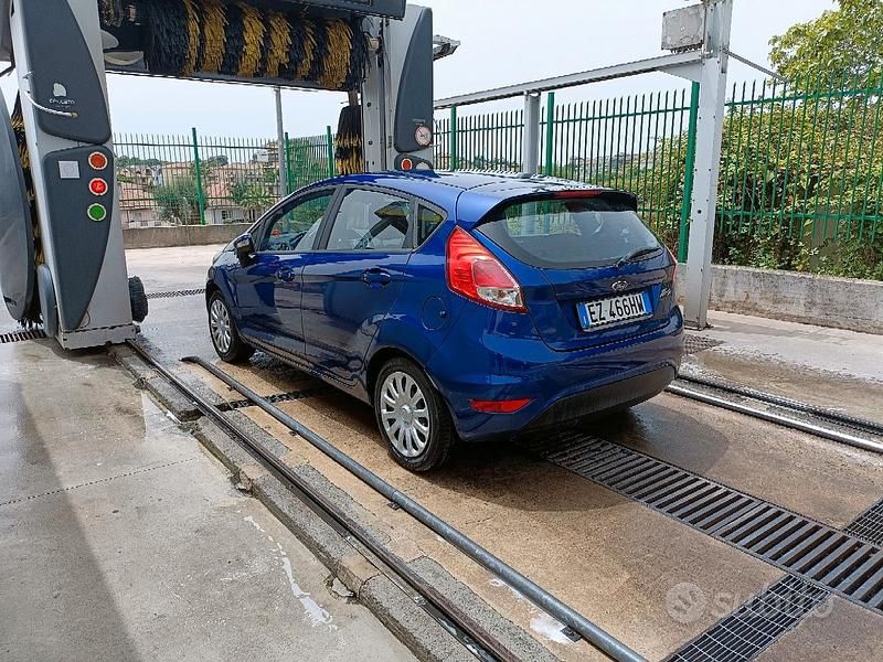 Usata Ford Fiesta 75 CV (55 kW) 2016 Utilitaria