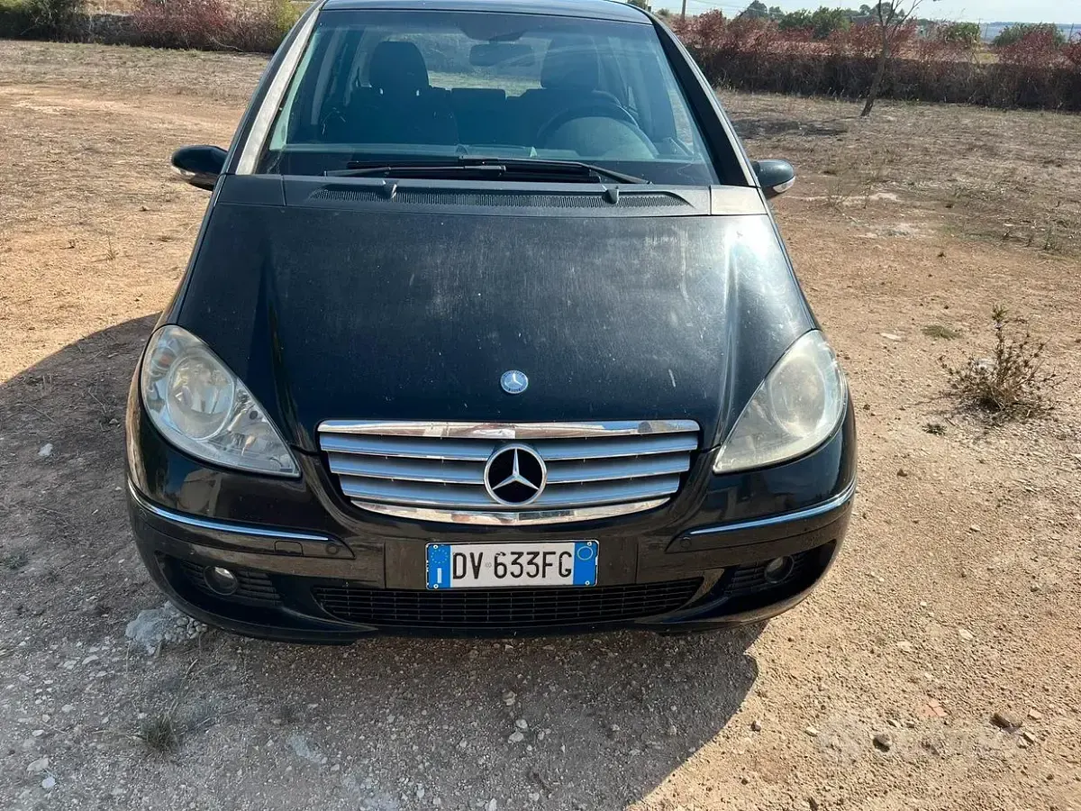 Usata Mercedes A180 109 CV (80 kW) 2009 Nero Berlina