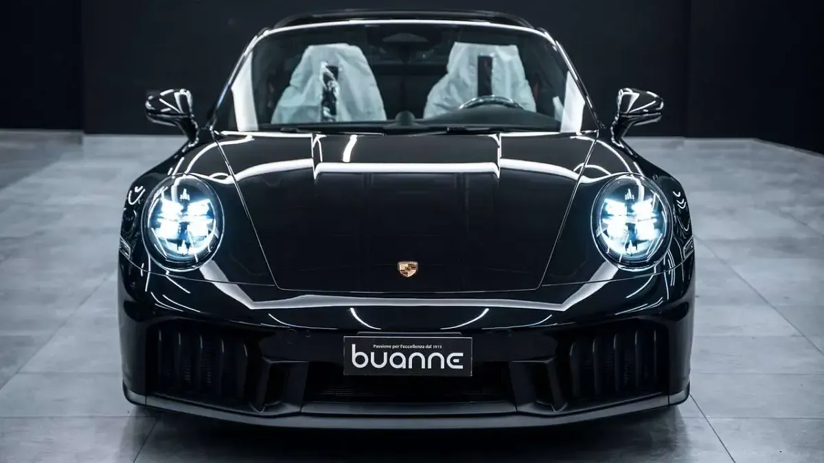 Nuova Porsche 911 Carrera 4 GTS Targa 541 CV (397 kW) 2026 Nero jet metallizzato Cabrio