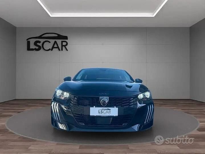 Usata Peugeot 208 Allure 101 CV (74 kW) 2025 Nero Utilitaria