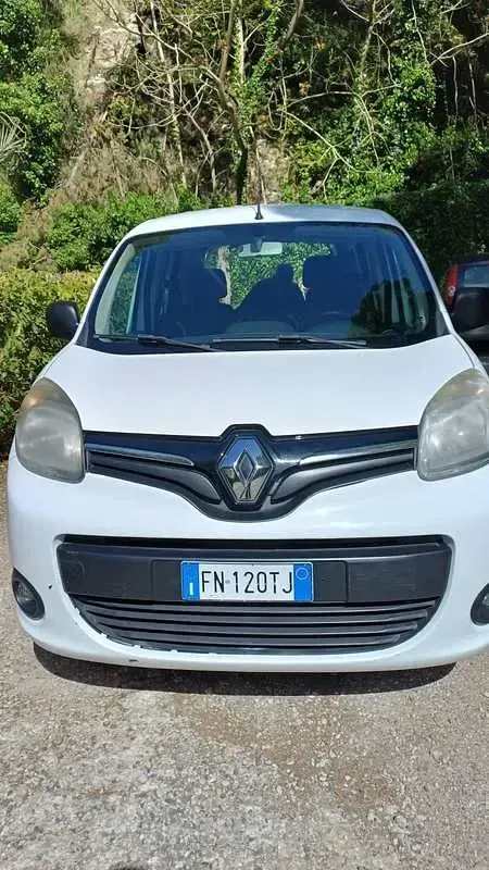 Usata Renault Kangoo 65 CV (47 kW) 2013 Bianco Monovolume