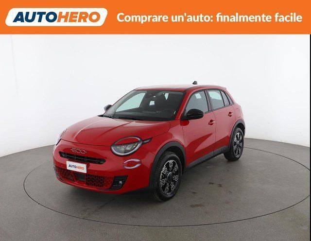 Usata Fiat 600 La Prima 101 CV (74 kW) 2025 Rosso SUV