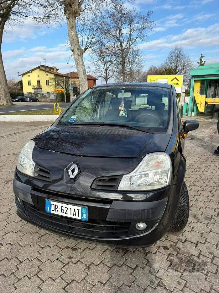 Usata Renault Modus 75 CV (55 kW) 2008 Nero Monovolume