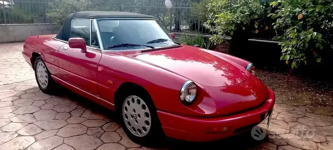 Begagnad Alfa Romeo Spider 122 HK (89 kW) 1990 Cab