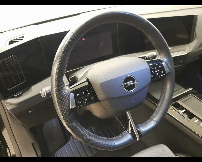 Usata Opel Astra 130 CV (95 kW) 2023 Nero Berlina