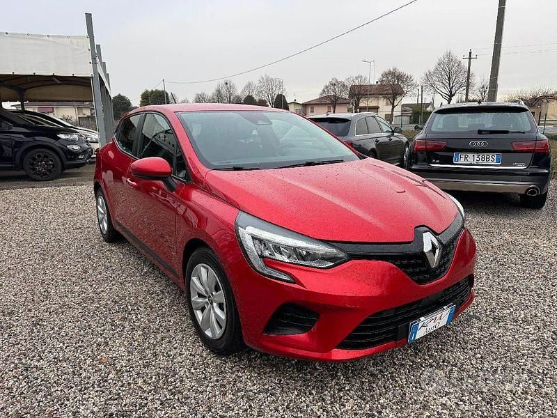 Usata Renault Clio V Life 101 CV (74 kW) 2020 Rosso Berlina