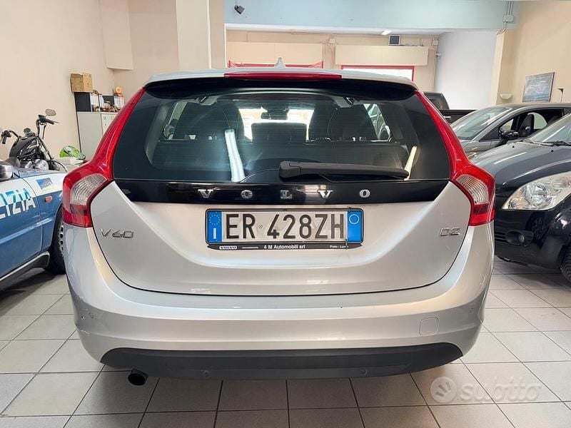 Usata Volvo V60 Summum 115 CV (84 kW) 2013 Argento Station wagon