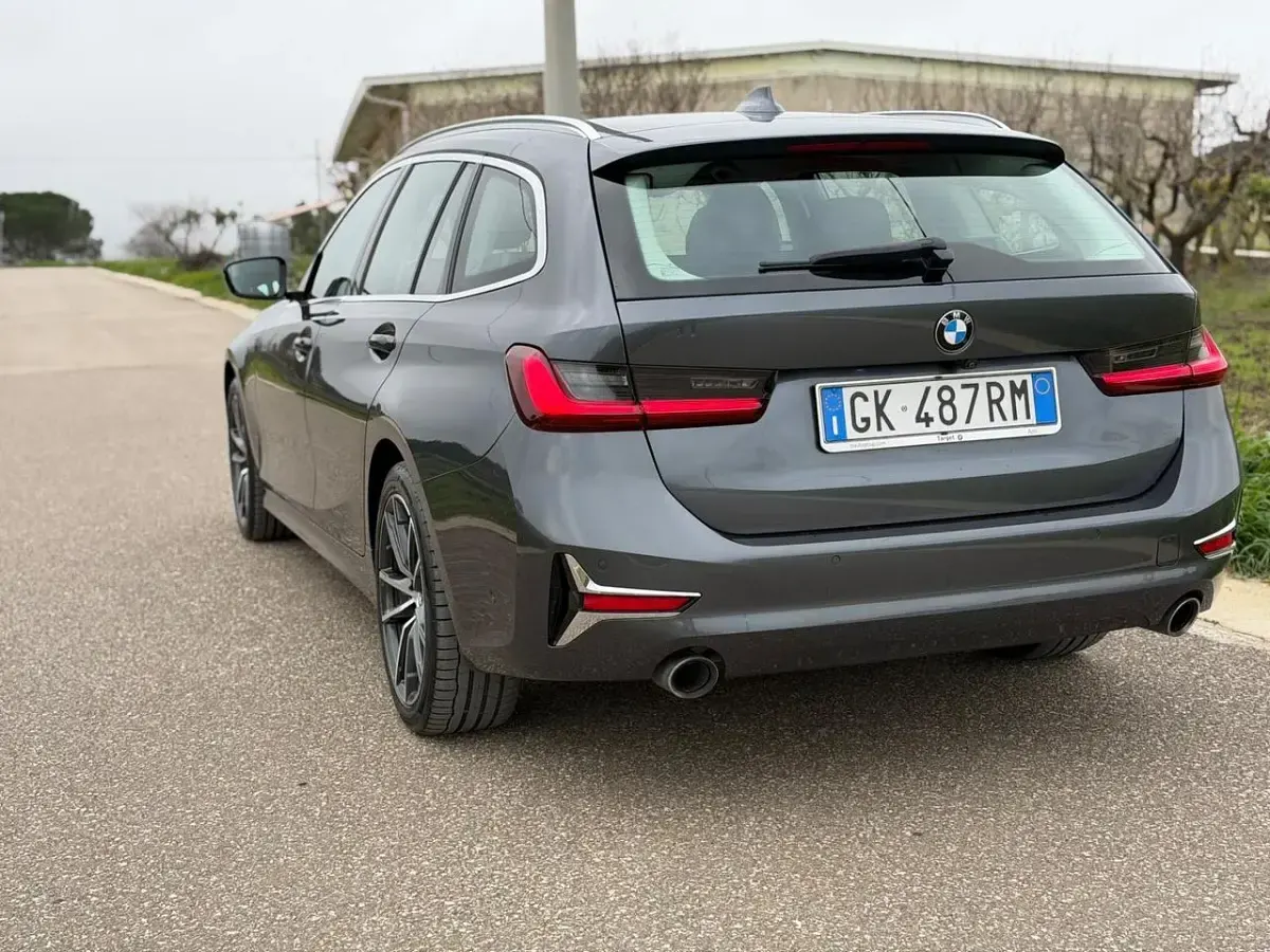 Usata BMW 330 M Sport 285 CV (209 kW) 2022 Grigio Station wagon