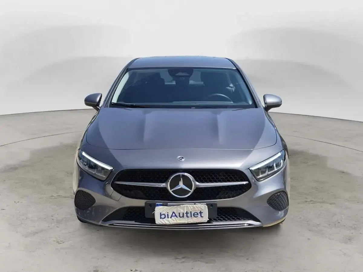 Usata Mercedes A180 Advanced Plus 136 CV (100 kW) 2024 Grigio Berlina