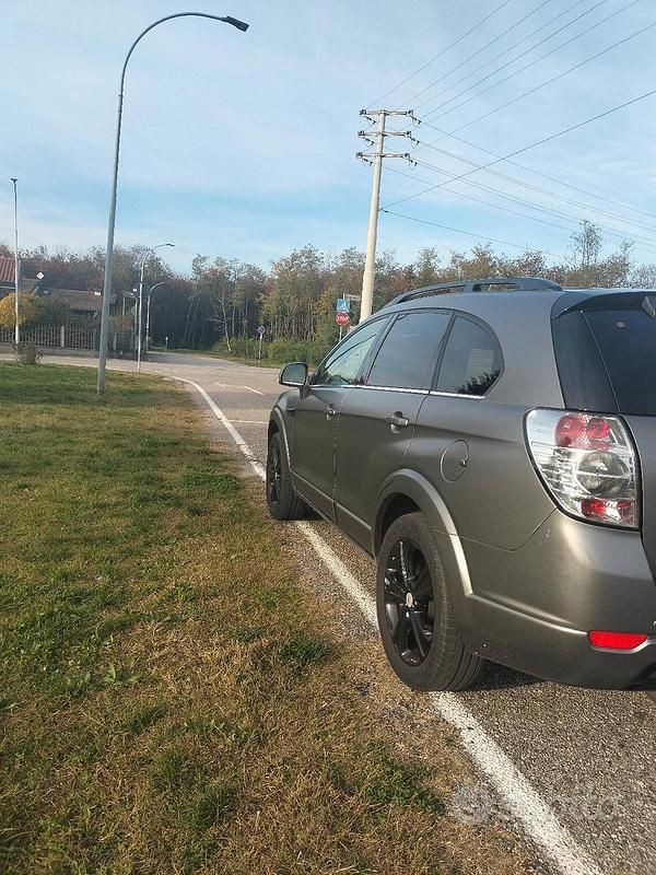 Usata Chevrolet Captiva 184 CV (135 kW) 2013 Grigio SUV
