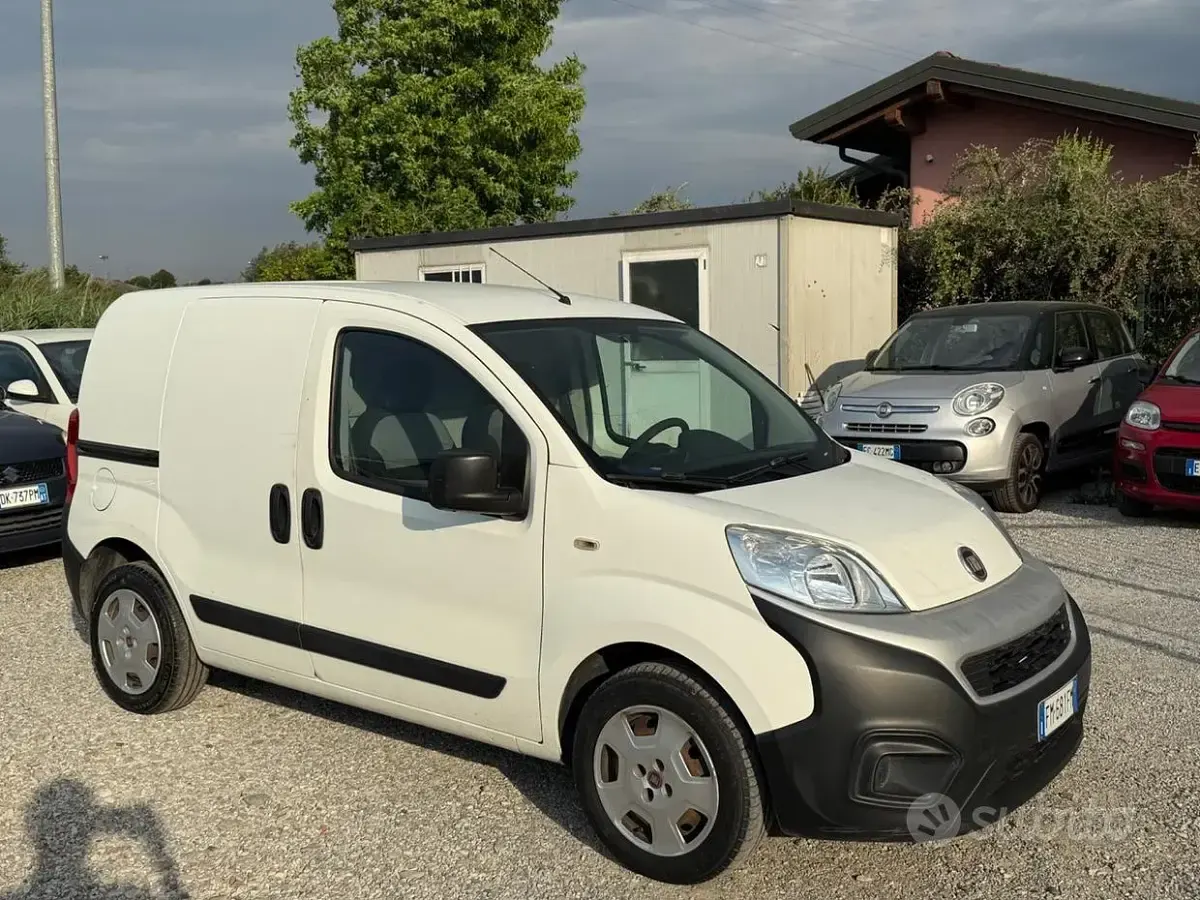 Usata Fiat Fiorino 80 CV (58 kW) 2017 Bianco Monovolume