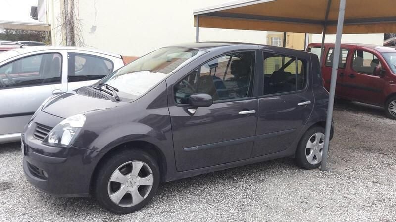 Grigio Usata 2008 Renault Modus Monovolume | 3000 € (Buon prezzo) - Immagine 1/3