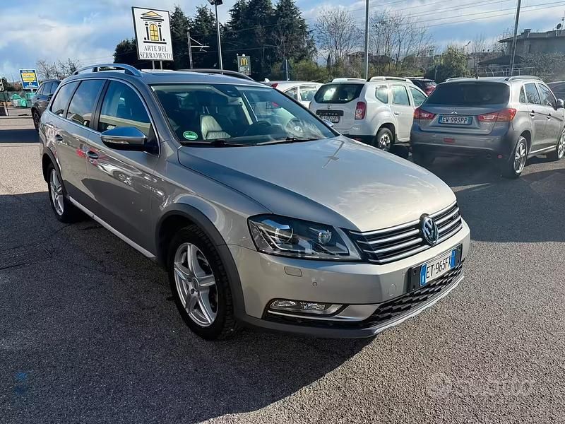 Usata VW Passat Alltrack Highline 177 CV (130 kW) 2014 Grigio Station wagon