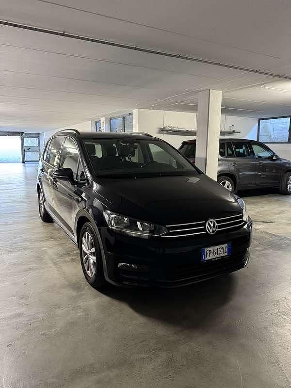 Nero Usata 2018 VW Touran Comfortline Monovolume | 15.900 € (Super prezzo) - Immagine 1/4