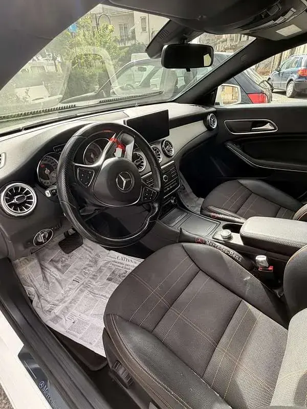 Usata Mercedes CLA180 Executive 109 CV (80 kW) 2015 Bianco Coupé