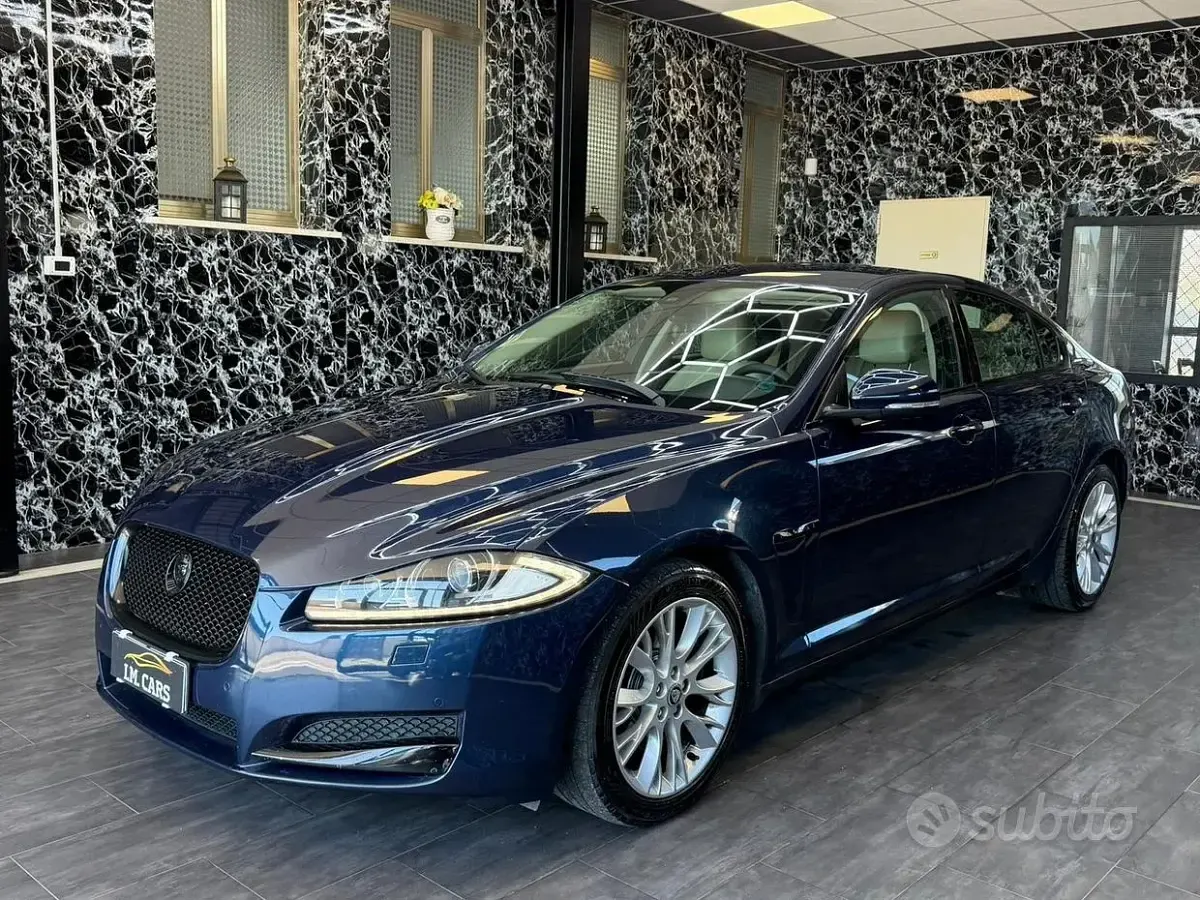 Usata Jaguar XF 240 CV (176 kW) 2012 Blu Berlina