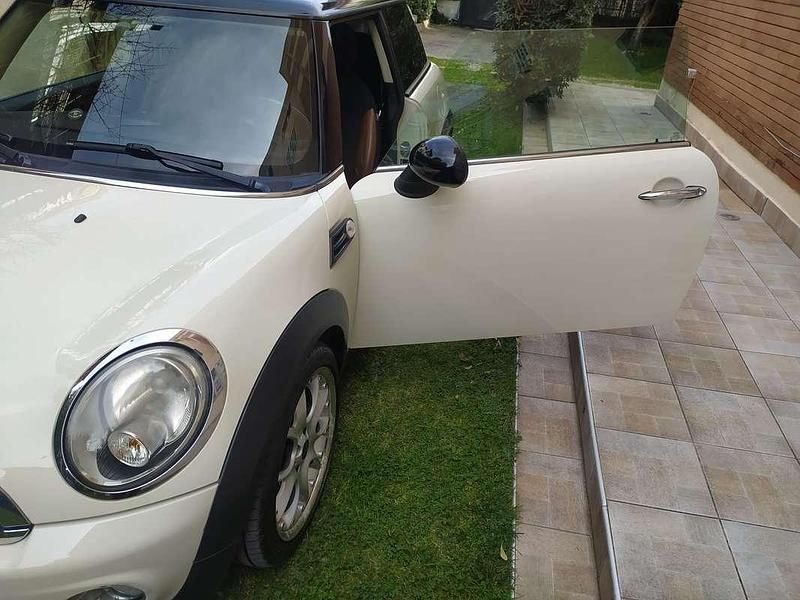 Usata Mini Cooper D 111 CV (81 kW) 2011 Bianco Utilitaria