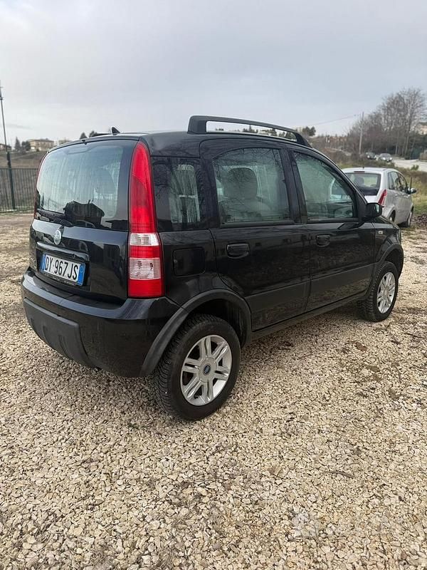 Usata Fiat Panda 4x4 Climbing 69 CV (50 kW) 2007 Utilitaria