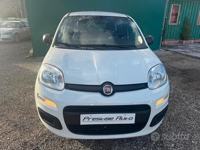 Usata Fiat Panda Lounge 69 CV (50 kW) 2020 Bianco Utilitaria
